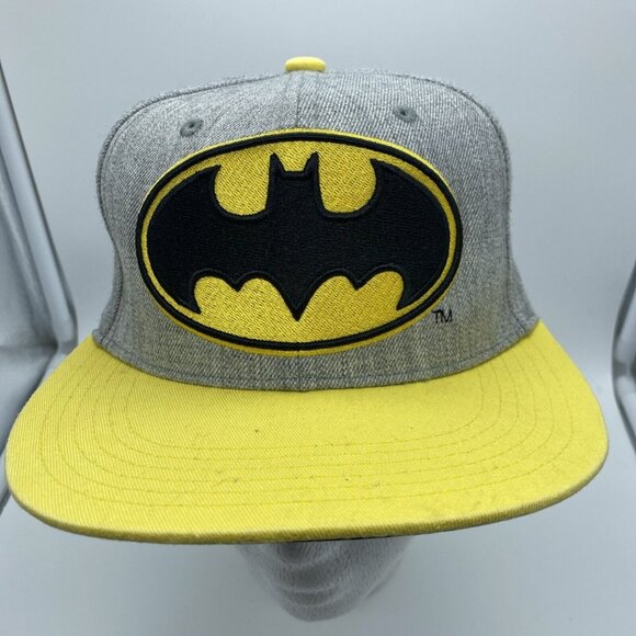 Batman Dark Knight Baseball Cap Hat Snapback Gray Yellow Black Men's DC Comics - Picture 1 of 13